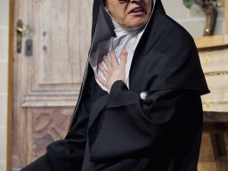 Im Kloster ist der Teufel los